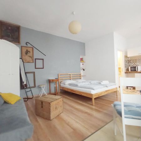 Cozy Republicii Apartment Брашов Екстериор снимка