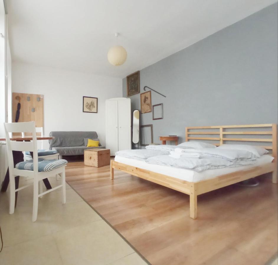 Cozy Republicii Apartment Брашов Екстериор снимка
